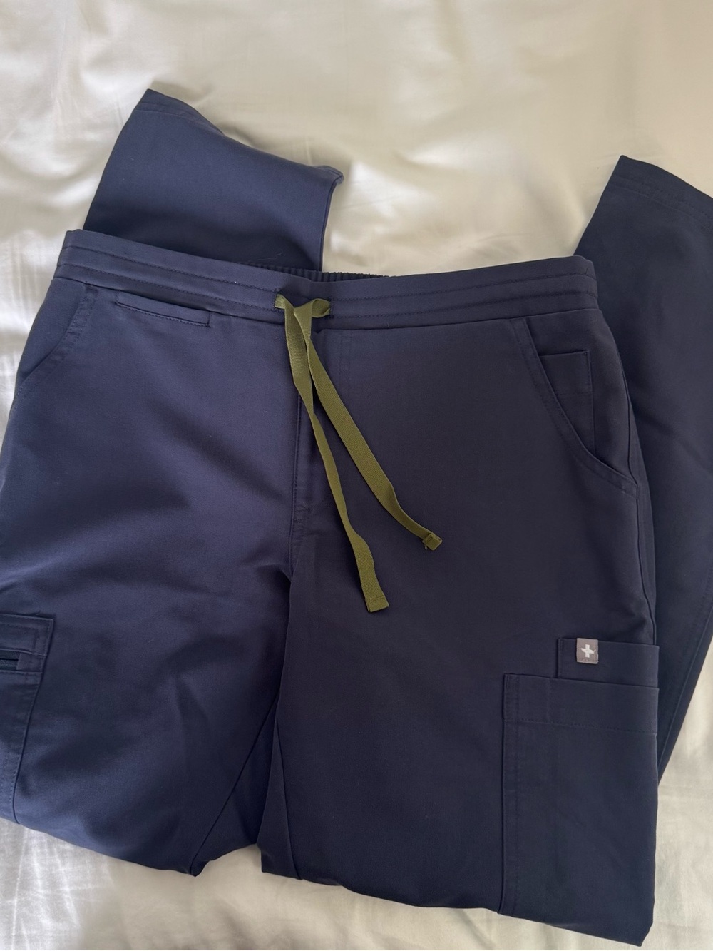 NWOT FIGS yola petite scrub pants - dark harbor